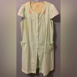 Pastel Green Button-Up Dress with Embroidery